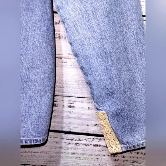 J. Jill Denim Shirt Jacket Blue size XS Lightweight Crochet Lightwash Buttondown - Picture 3 of 6